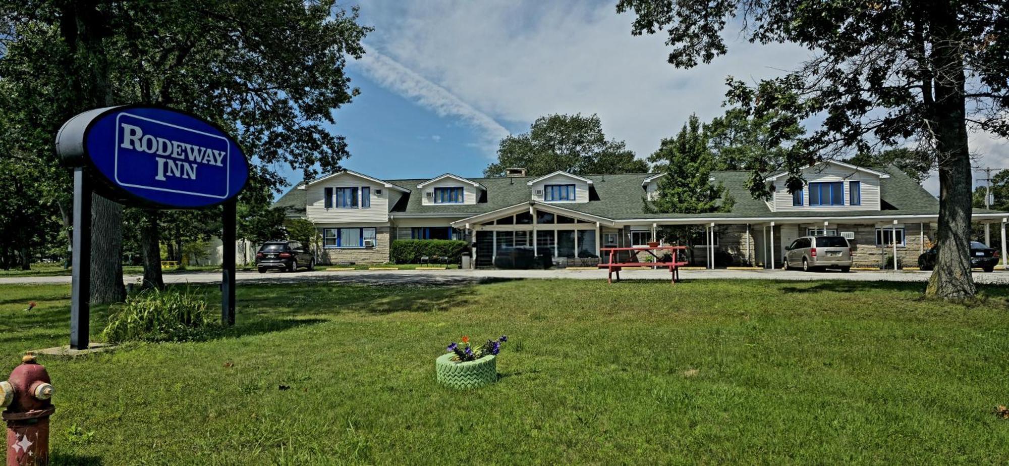 Rodeway Inn Formerly Camp Inn Lodge Oscoda Exterior foto